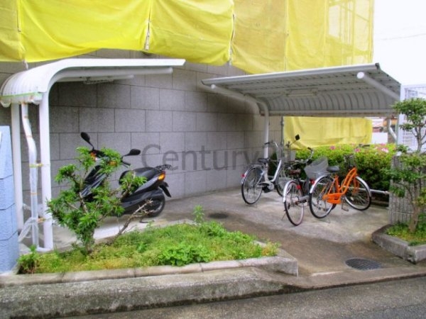 川西市萩原１丁目のマンション