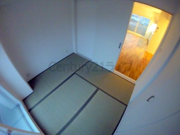 伊丹市荻野３丁目のマンション