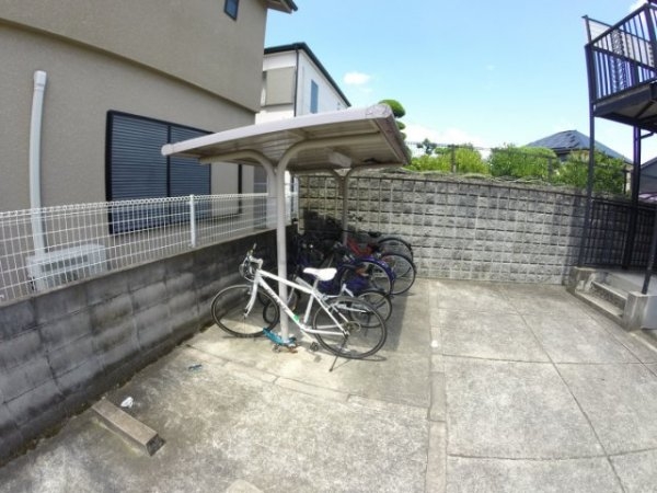 西宮市上大市２丁目のアパート