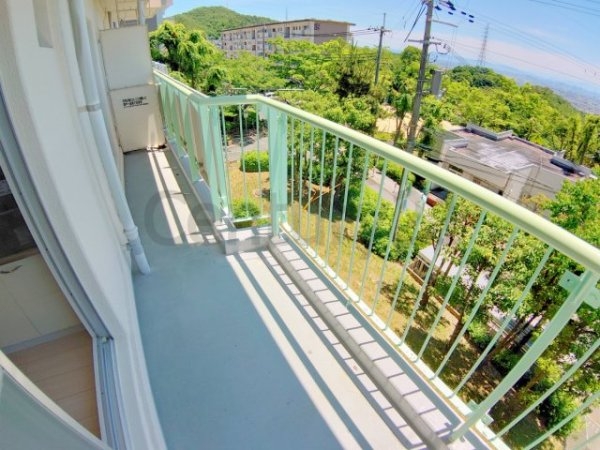 宝塚市中山五月台５丁目のマンション