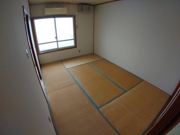 川西市加茂３丁目のアパート