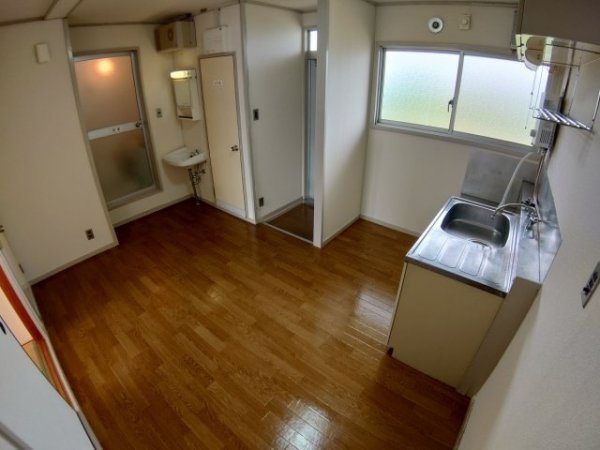 川西市加茂３丁目のアパート