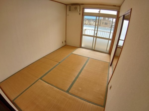 川西市加茂３丁目のアパート