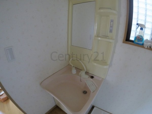 川西市南花屋敷２丁目のアパート