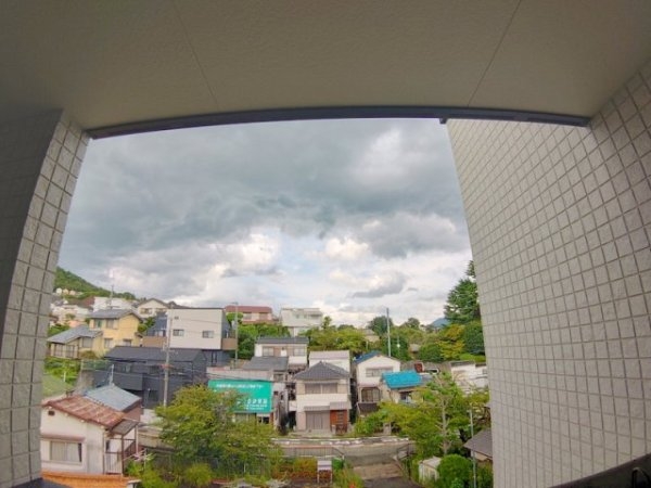 川西市花屋敷１丁目のマンション