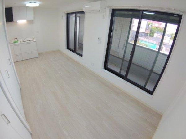 川西市花屋敷１丁目のマンション