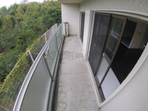 宝塚市逆瀬台１丁目のマンション