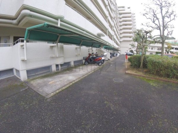 宝塚市逆瀬台１丁目のマンション