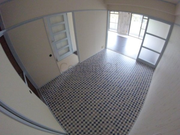 宝塚市逆瀬台１丁目のマンション