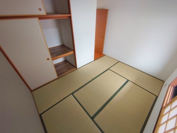 宝塚市末成町のマンション