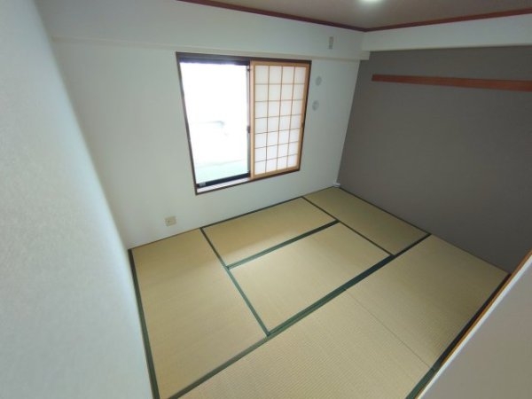 宝塚市末成町のマンション