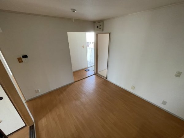 西宮市段上町４丁目のアパート