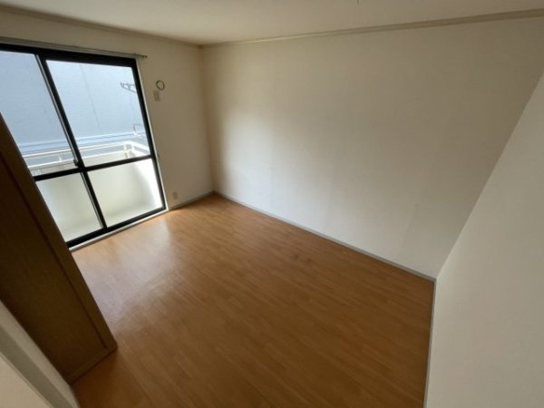 西宮市段上町４丁目のアパート
