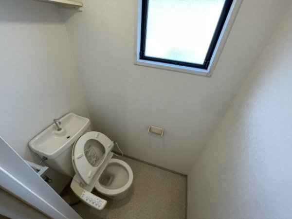 西宮市段上町４丁目のアパート