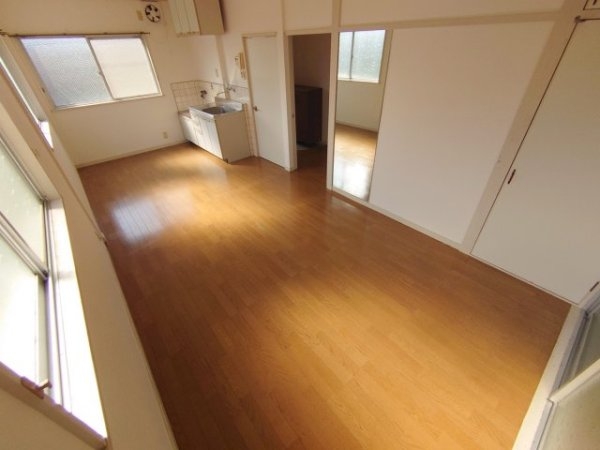 リノ逆瀬川