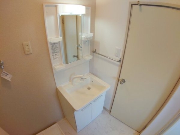 宝塚市山本中３丁目のテラスハウス