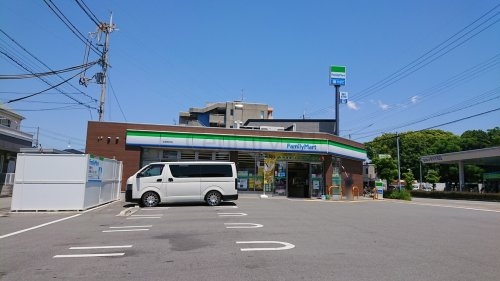 宝塚市高司３丁目のマンション(ダイソー宝塚小林店)