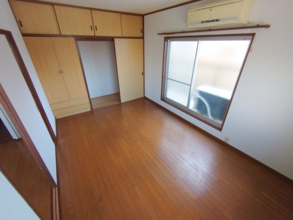 伊丹市行基町２丁目のアパート
