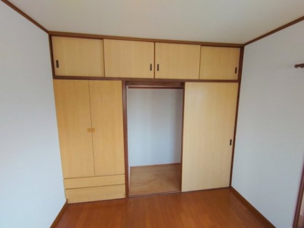 伊丹市行基町２丁目のアパート