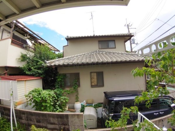 西宮市上ケ原三番町のアパート