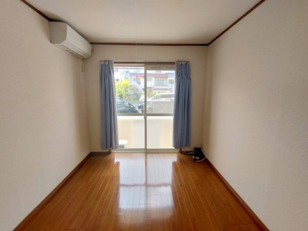 西宮市上大市１丁目のアパート