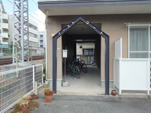 西宮市上大市１丁目のアパート
