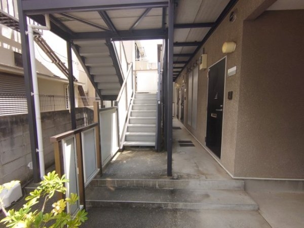 西宮市上大市１丁目のアパート
