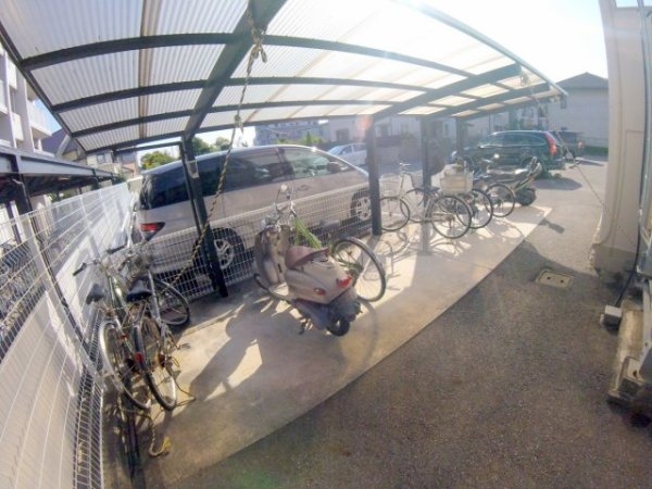 伊丹市中野西４丁目のマンション