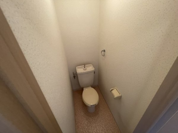 西宮市日野町のアパート