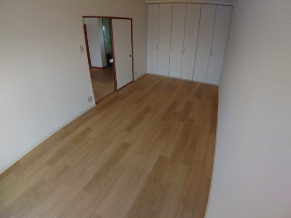 宝塚市口谷東１丁目のマンション