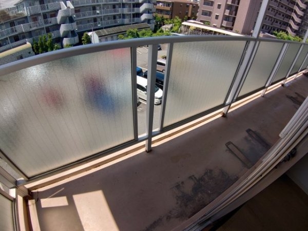 宝塚市口谷東１丁目のマンション