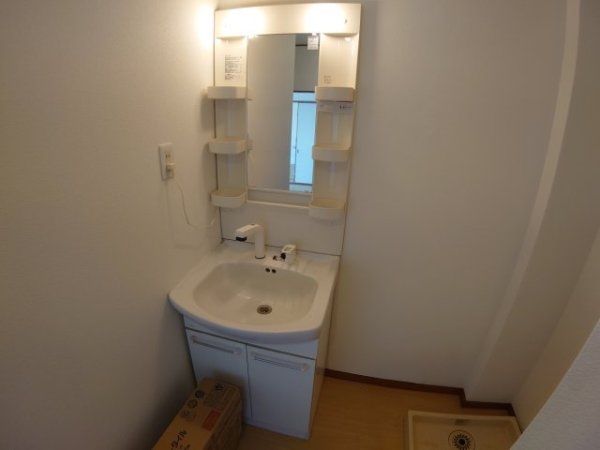 宝塚市口谷東１丁目のマンション