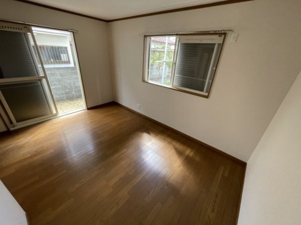 西宮市段上町５丁目のテラスハウス