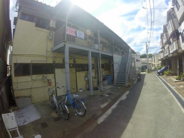 川西市加茂１丁目のアパート