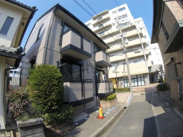 川西市栄根２丁目のアパート
