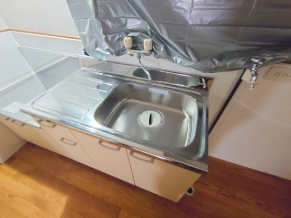 伊丹市鴻池６丁目のアパート