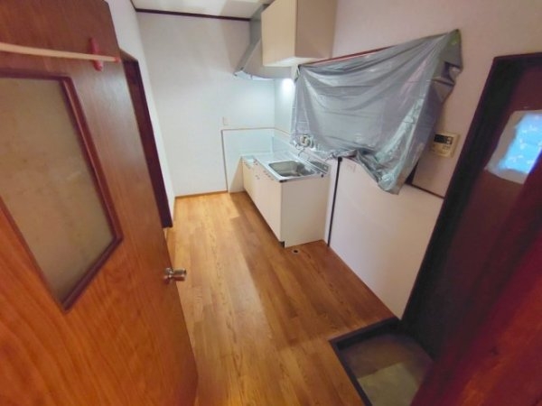 伊丹市鴻池６丁目のアパート