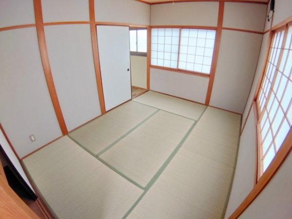 宝塚市安倉中３丁目の貸家