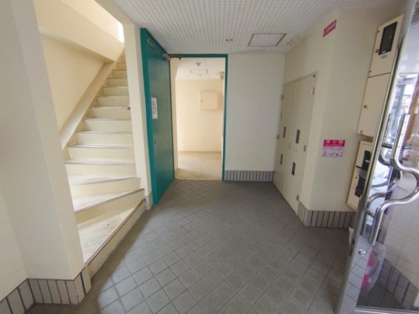 宝塚市南ひばりガ丘３丁目のマンション
