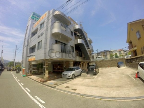 川西市大和西２丁目のマンション