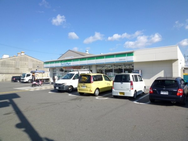 宝塚市末成町のマンション(ファミリーマート宝塚御所の前店)