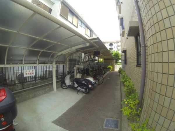 宝塚市安倉南３丁目のマンション
