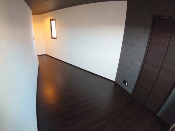 宝塚市中筋４丁目のマンション