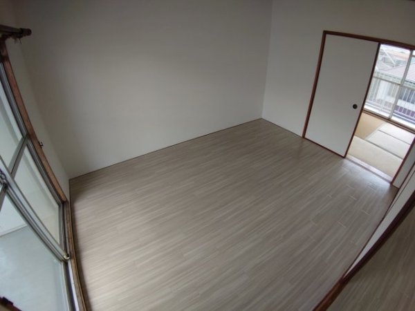 川西市清和台東２丁目のマンション