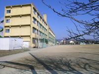川西市清和台東2丁目のマンション(川西市立 清和台小学校)