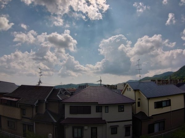 川西市清和台東２丁目のマンション