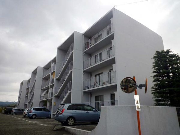 川西市清和台東２丁目のマンション