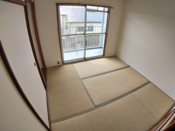 川西市清和台東２丁目のマンション