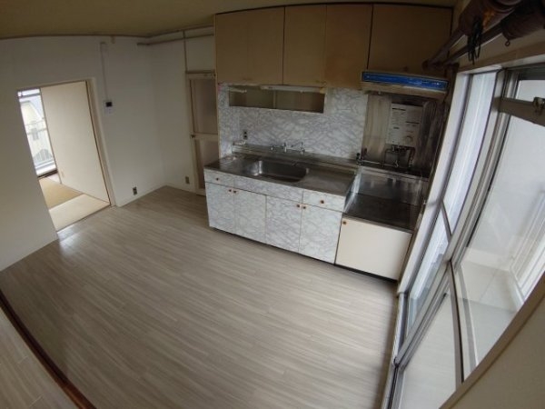 川西市清和台東２丁目のマンション