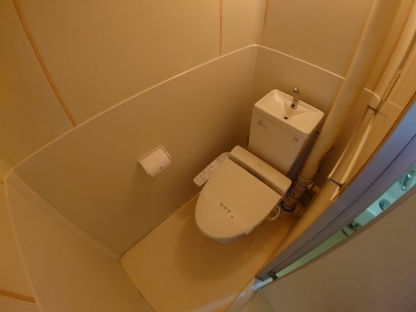 川西市清和台東２丁目のマンション